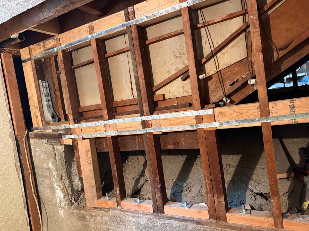 Seismic retrofit strap and hold-down connection inspection